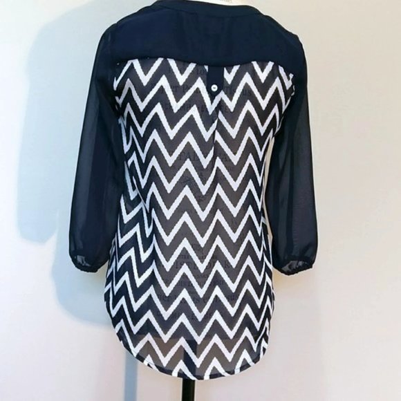 Charming Charlie Navy and White Blouse - Picture 2 of 3